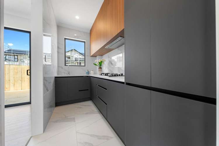 23 Ridgehill Rise Flat Bush_14