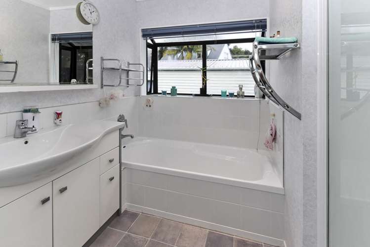 7 Chrisarda Place Red Hill_8