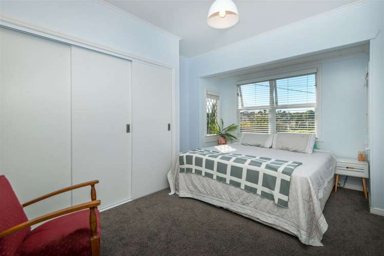 13 Coronation Street Belmont_19