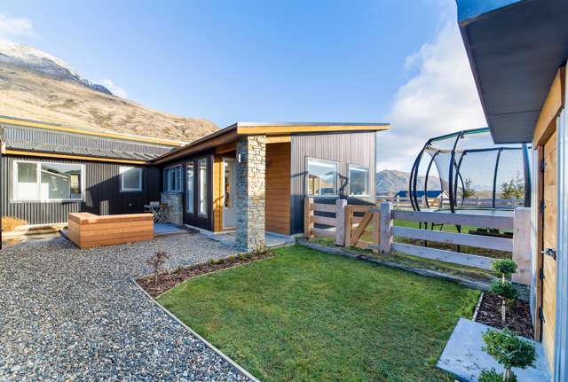 52 Myles Way Lower Shotover_2