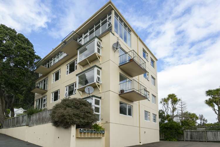 4/2 Scarborough Terrace Mount Victoria_6