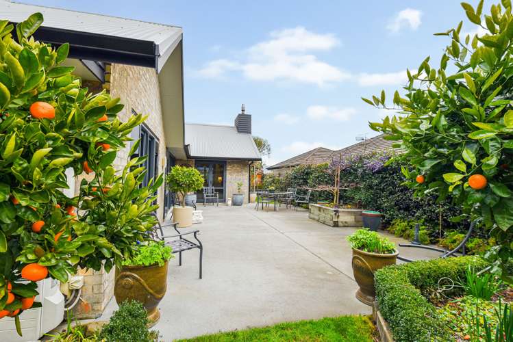 23 Stonebridge Park Drive Holdens Bay_13