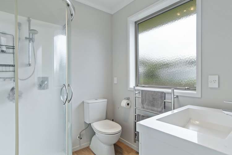 5 Austen Way Hairini_12