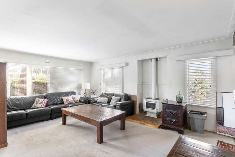 11 Roberts Road Te Atatu South_3