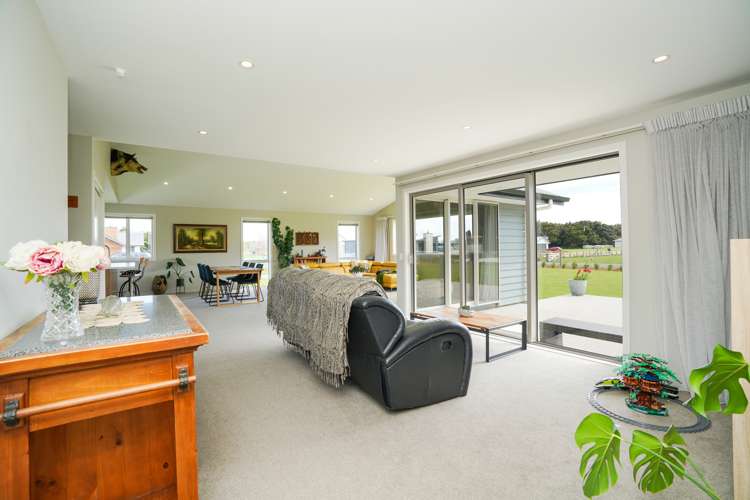 115 Blairlogie Close Otatara_11