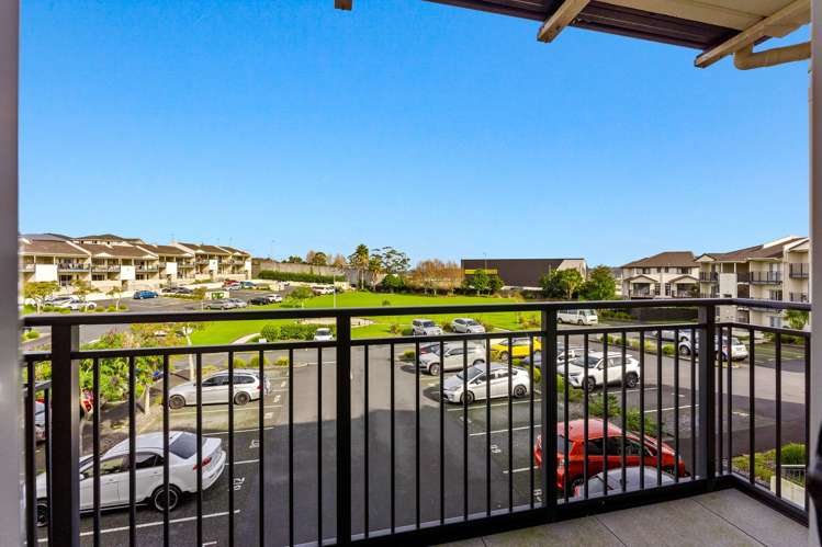 B11/71 Spencer Road Oteha_21