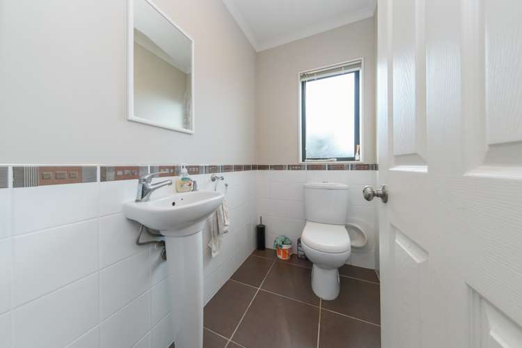 11a Seaglen Place Botany Downs_10