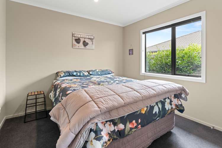 114 Solway Crescent Solway_13