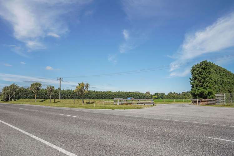 1657 and 1657a West Coast Road West Melton_8