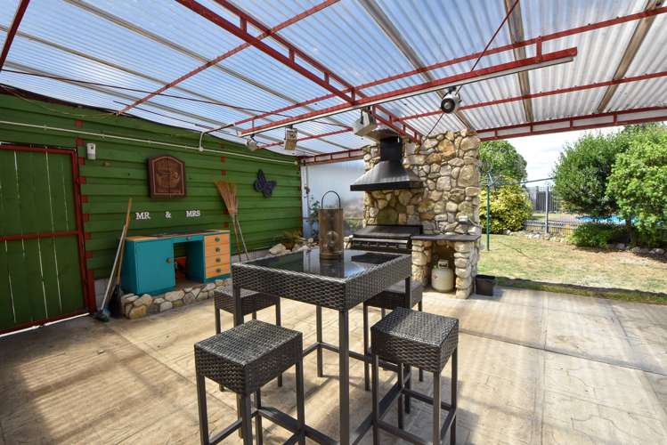 485 High Street South Carterton_19