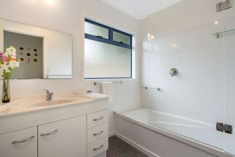 13 Marine Avenue Waihi Beach_10