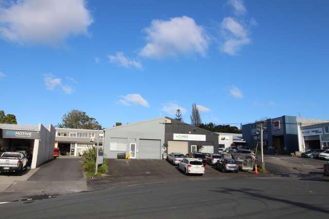 B/16 Parity Place Wairau Valley_1