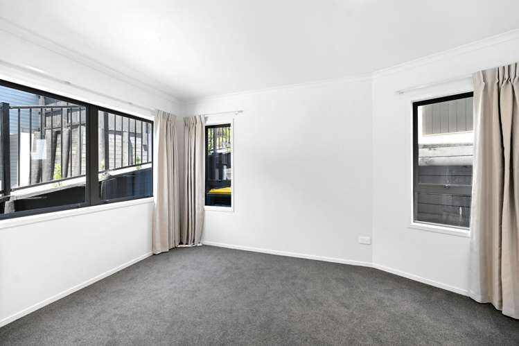 1/6 Ruakiwi Road Hamilton Lake_8