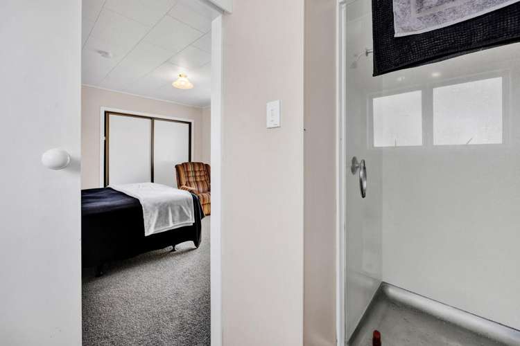 13 Hunter Street Hawera_10