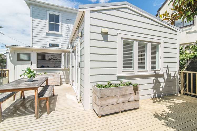 81 Mein Street Newtown_11