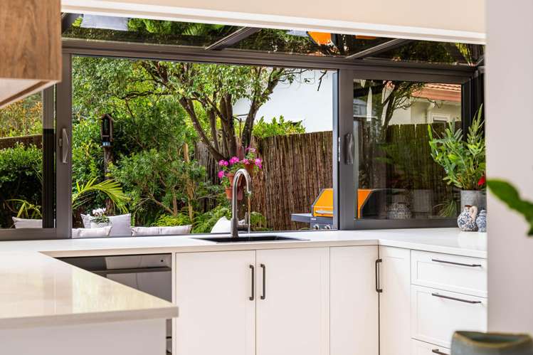 3/3 Marie Avenue Red Beach_12