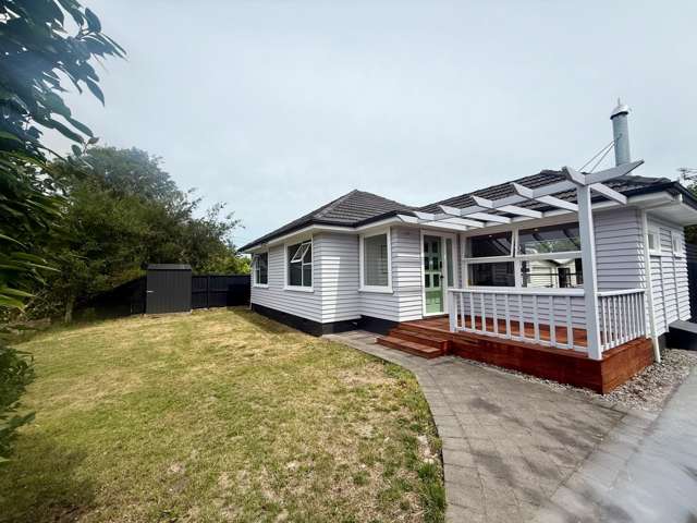 Beautifully Fully Furnished Renovated Bungalow in Prime Location!