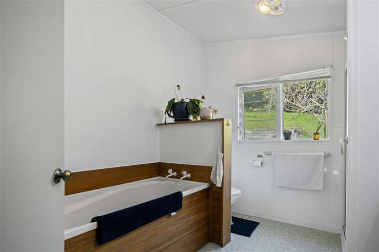 232 Hikuai School Road Hikuai_11