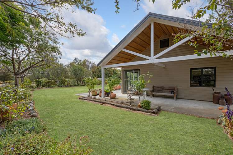 40 Willow Park Drive Opaki_15