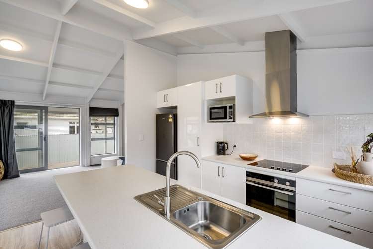 1012 Willowpark Road North Mayfair_7