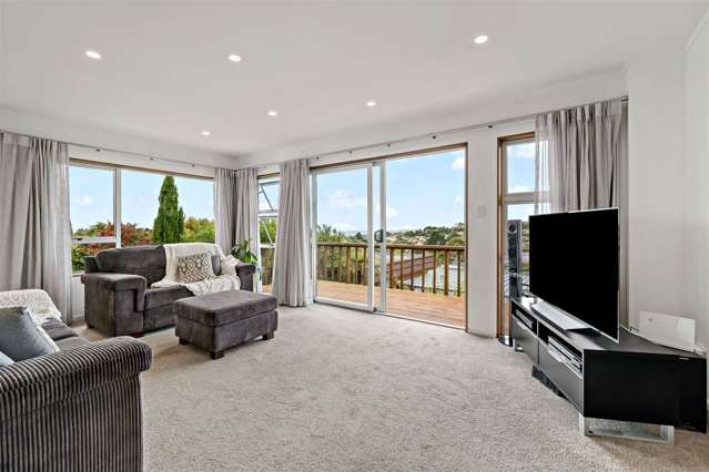 2/4 Helvetia Drive Browns Bay_3