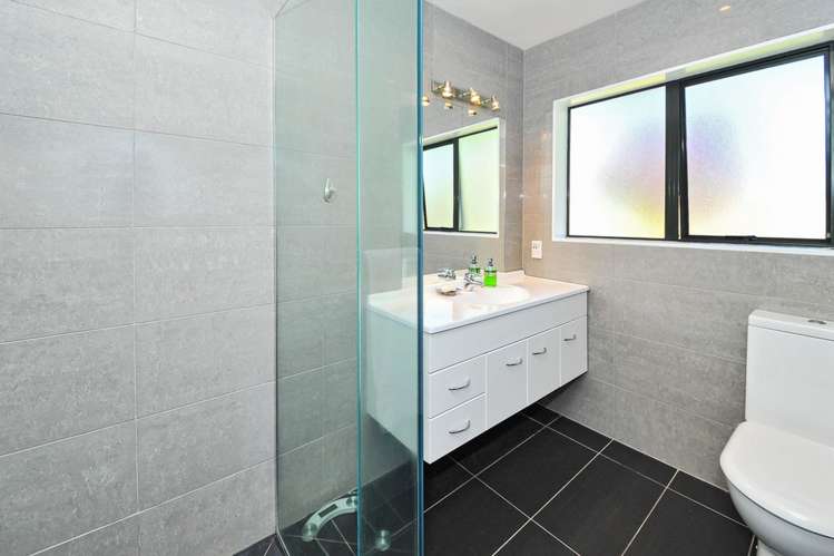 3 Glenross Drive Wattle Downs_11