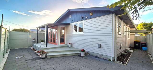 Fresh, Modern & Compact Living in Central Hutt