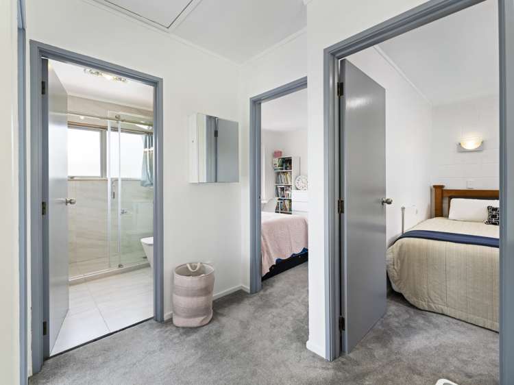 2/39C Coronation Road Hillcrest_22