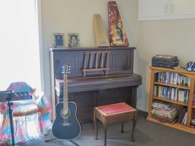 9 Bracken Gable Rosedale_11