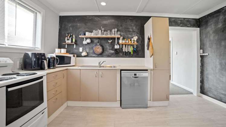 16 Tolerton Avenue Elgin_5