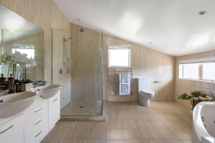 52 Grovenor Drive Orewa_12