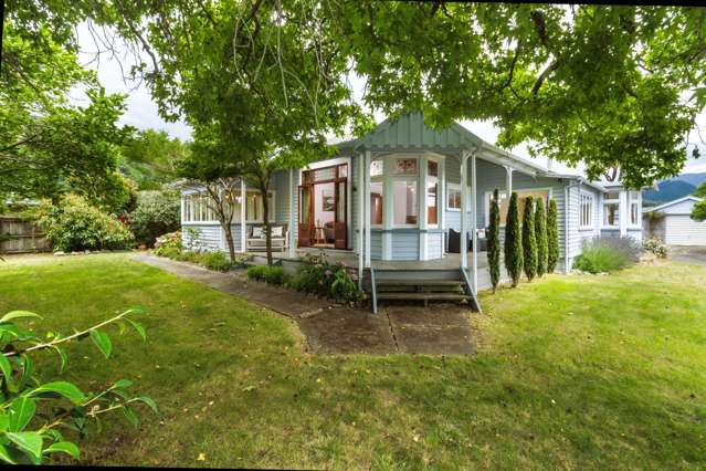 Grand Olde Lady of Cambria Street