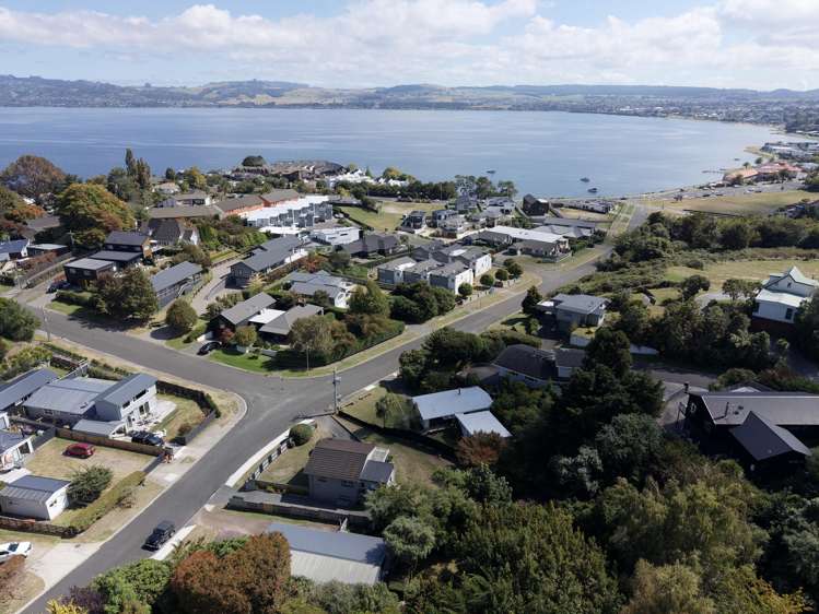 32 Tremaine Avenue Two Mile Bay_6