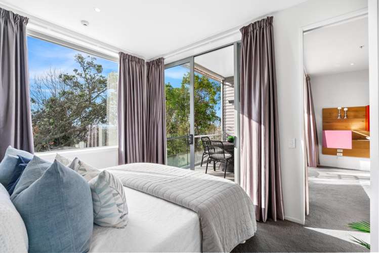 06/585g Beach Road Rothesay Bay_10