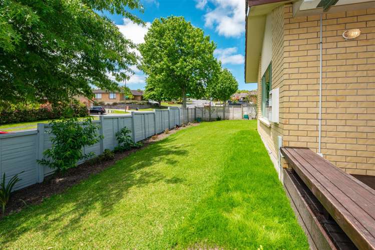 24 Lake Panorama Drive Henderson_38