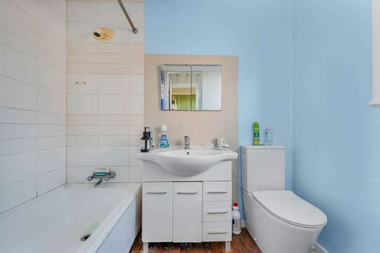 2/8 Keystone Avenue Mt Roskill_6