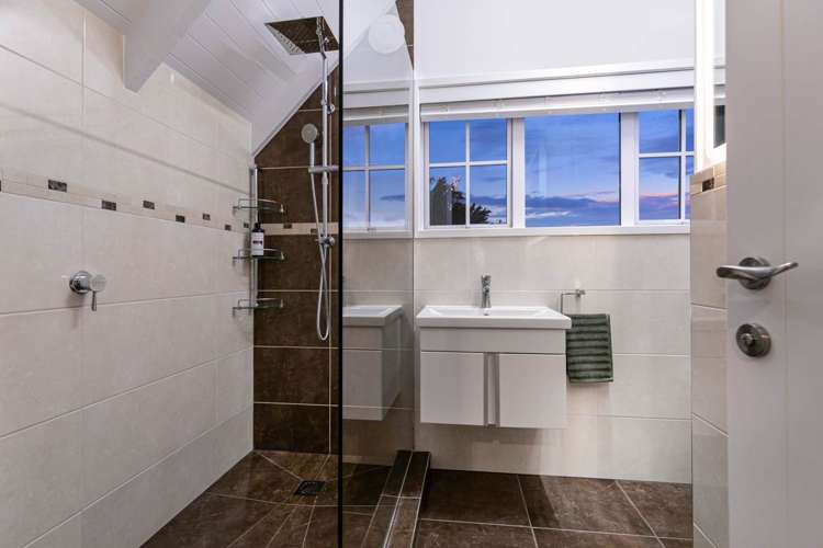 1 Waipuia Place Greenhithe_11