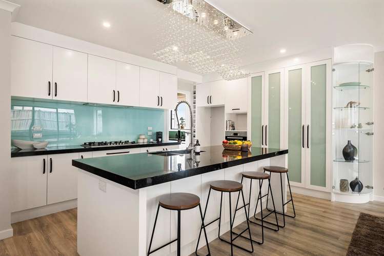 21 Ascension Crescent Orewa_10