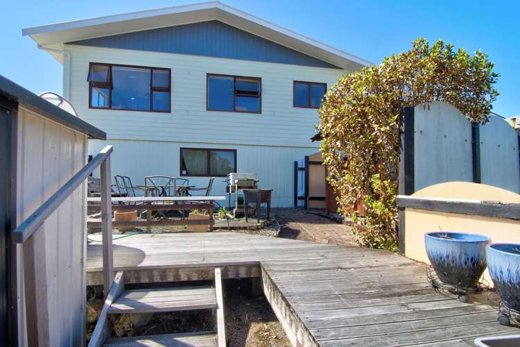 29 Puriri Crescent Lansdowne_17