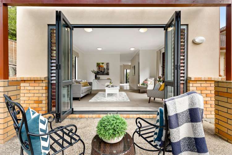 42 Greenbough Lane Greenhithe_0