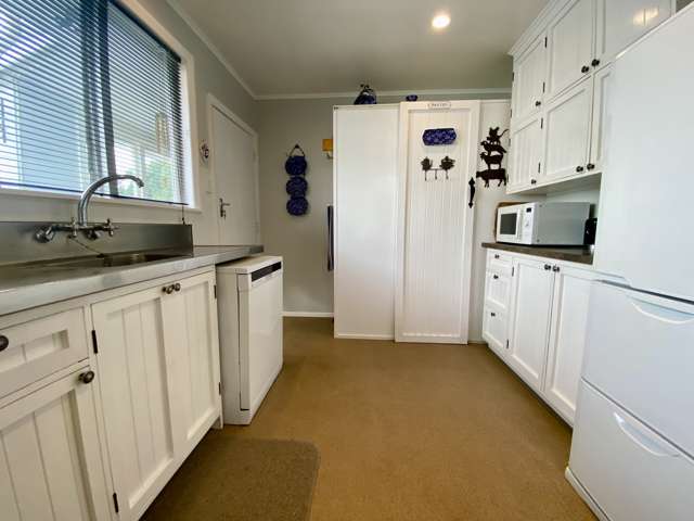 1020 Tremaine Avenue Roslyn_1