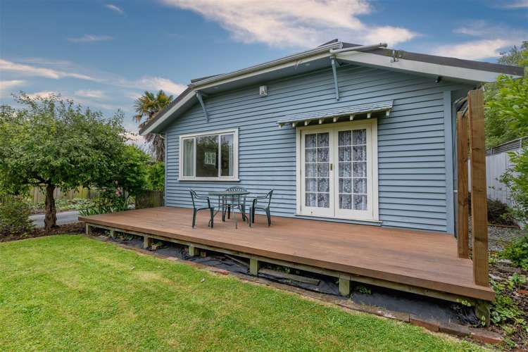 2/18 Cornwall Street_0