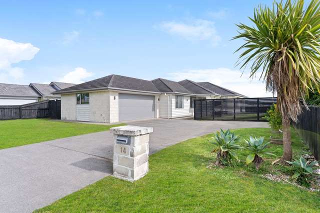 Ultimate Lifestyle: 4 Beds, Dual Living & 711 m2