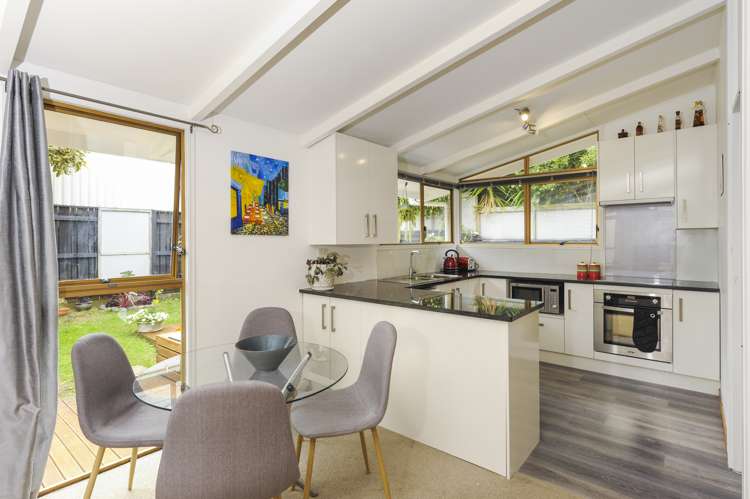 3/62 Rawhiti Road One Tree Hill_9