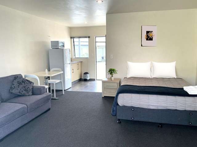 Modern Furnished Studio – Short-Term Accommodation | Appleby