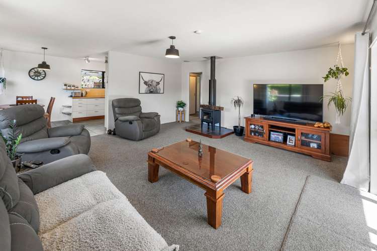 27 Eighty Eight Valley Road Wakefield_6