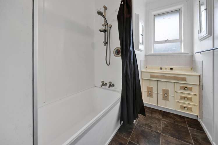 17 Karaka Street Hawera_14