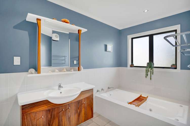 97 Manutahi Road Tarurutangi_32