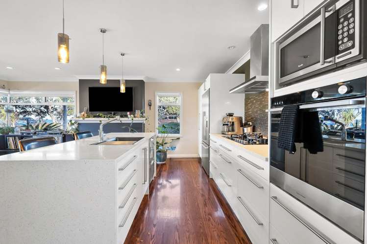 872 Whangaparaoa Road_3