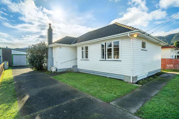 24 Roberts Street Tawa_15